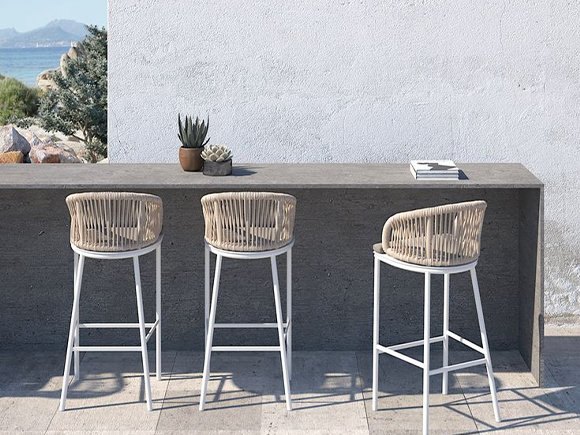 Collection de tabourets de bar d’extérieur pour la vente en gros