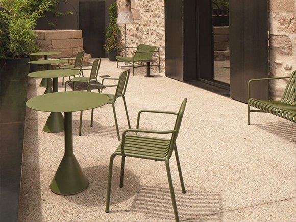 Collection de tables basses d’extérieur