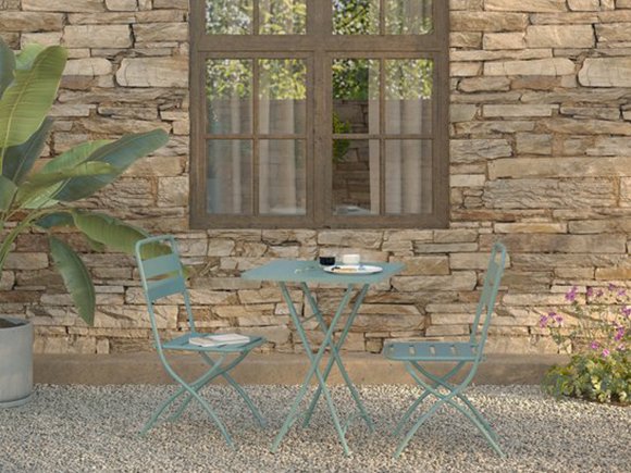 Détail d’une chaise pliante pour patio