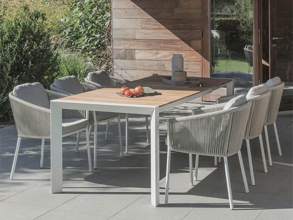 Échantillon de matériau de corde de mobilier d'extérieur montrant une texture tissée