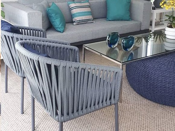 Chaise d’extérieur avec tressage en corde pour collection retail