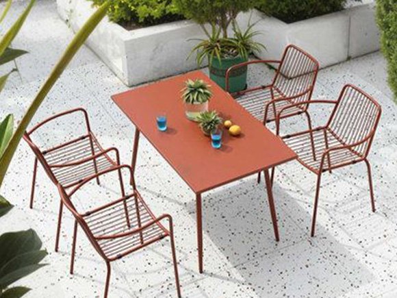 Chaise de salle à manger extérieure pour un ensemble de meubles de patio